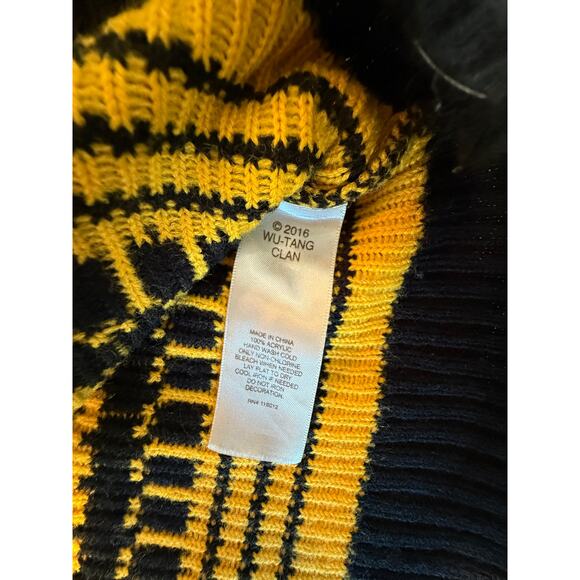 Wu-Tang Clan Sweater Medium Black Yellow Logo Hip Hop Streetwear 2016 - Picture 7 of 8